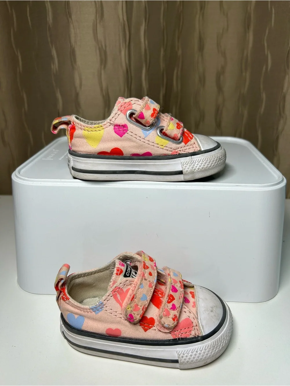 Converse All Star Canvas Baby 2 Sneakers Pink Hearts Velcro Classic CTAS